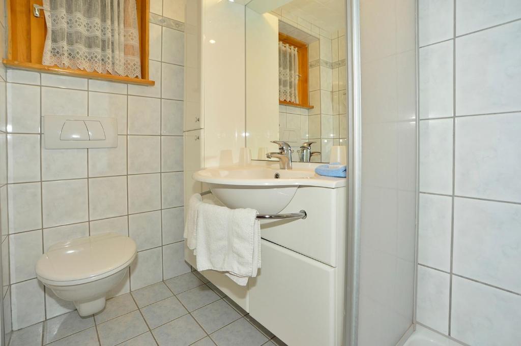 Haus Orplid Hotell Seefeld in Tirol Rum bild