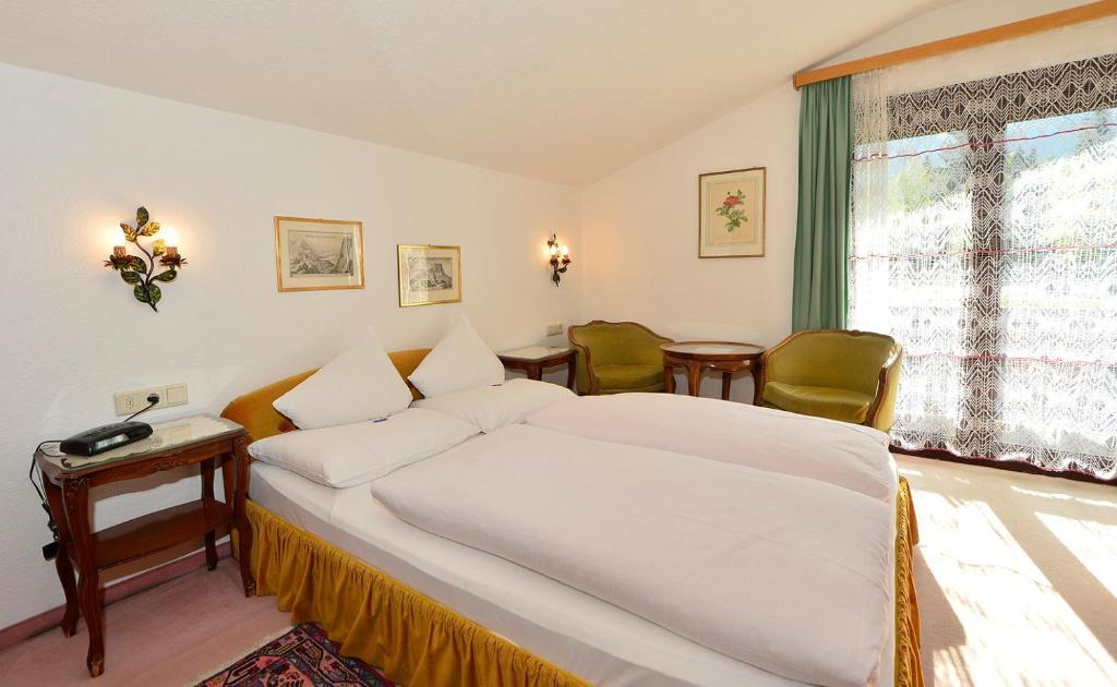 Haus Orplid Hotell Seefeld in Tirol Rum bild